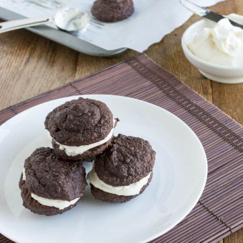 https://www.sugarfreemom.com/wp-content/uploads/2014/04/whoopie-pies5-1-of-1-500x500.jpg