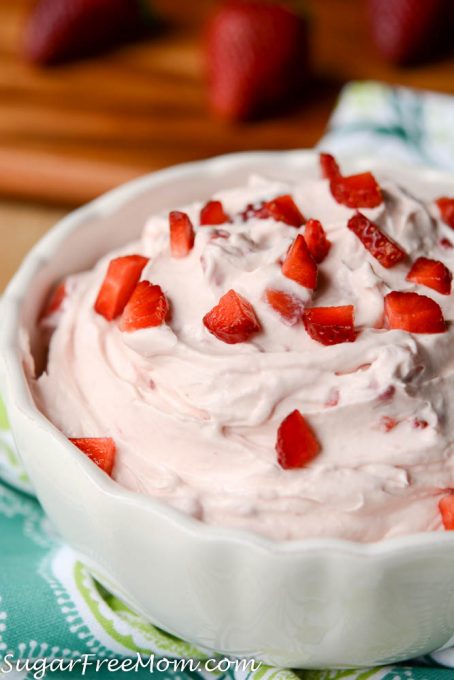 Sugar Free Keto Low Carb Strawberry Cheesecake Dip