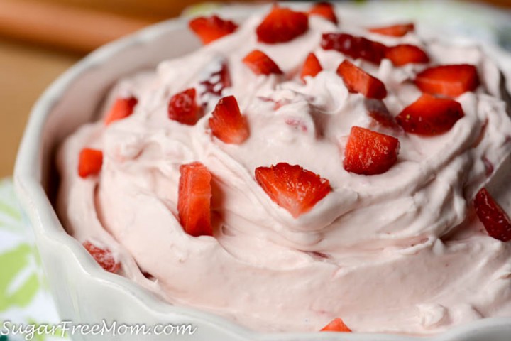 Sugar Free Keto Low Carb Strawberry Cheesecake Dip