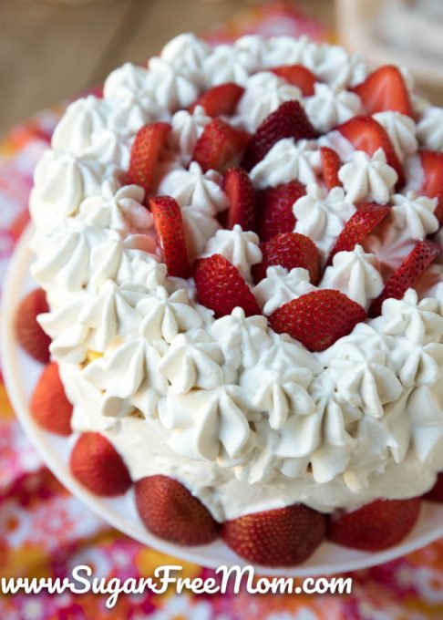 Low Carb Keto Strawberry Shortcake Cake (Gluten Free)