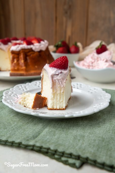 Sugar Free Keto Strawberry Angel Food Cake (No Flour, 1 Total Carb per ...