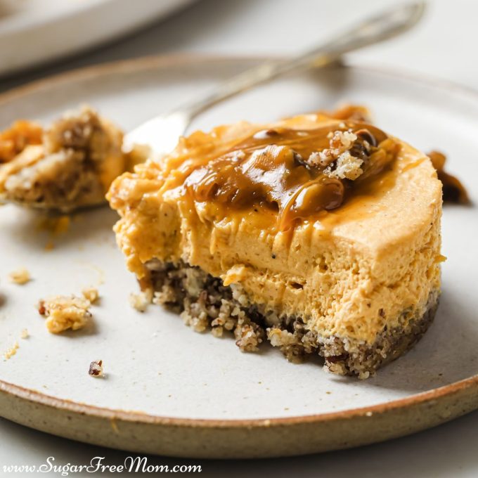 Low Carb Keto Mini Pumpkin Pecan Caramel No Bake Cheesecakes