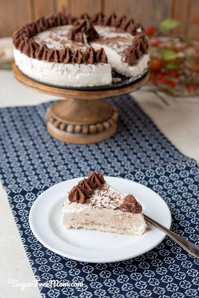 This sugar free keto cottage cheese cheesecake recipe uses simple ingredients, has an incredible creamy texture and just 3 total grams of carbs and 6 grams of protein per serving!